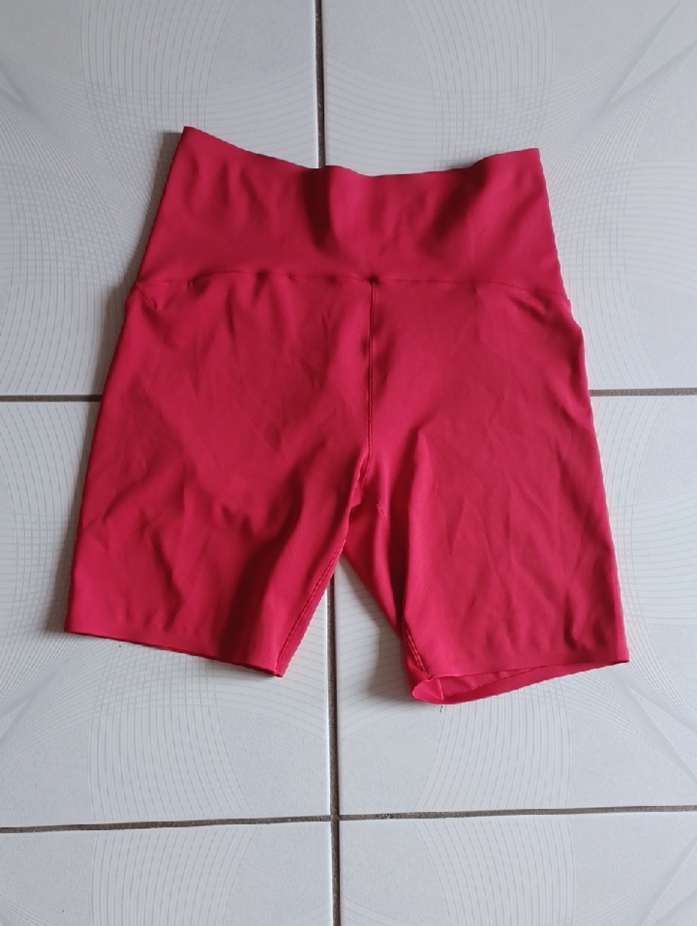 4/$40 New Red High-Waist Athletic Shorts - Size Small